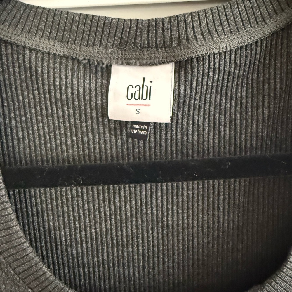 CAbi Ribbed Gray Knit Top - Picture 5 of 7